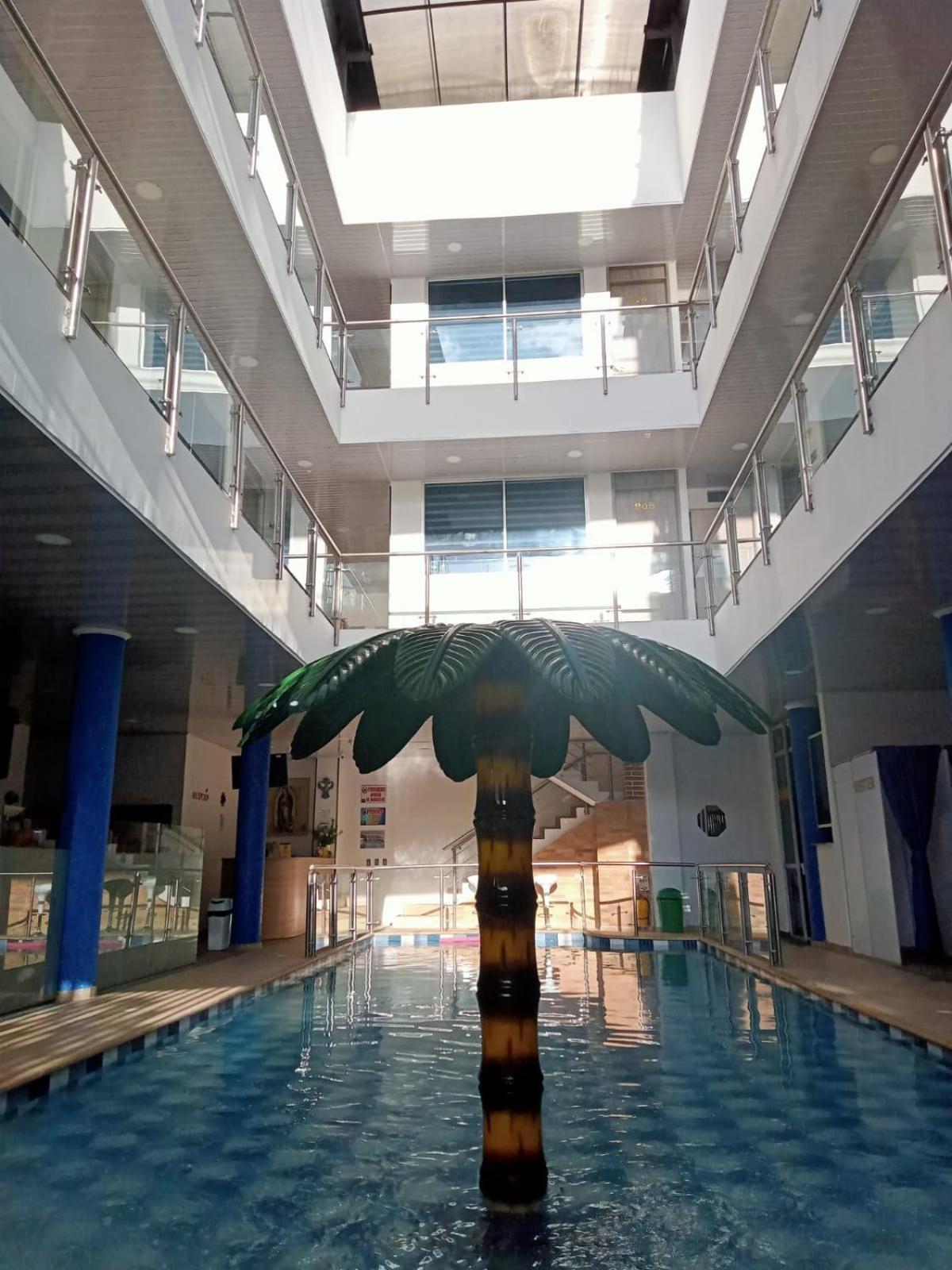 Glass Vegas Hotel 4*